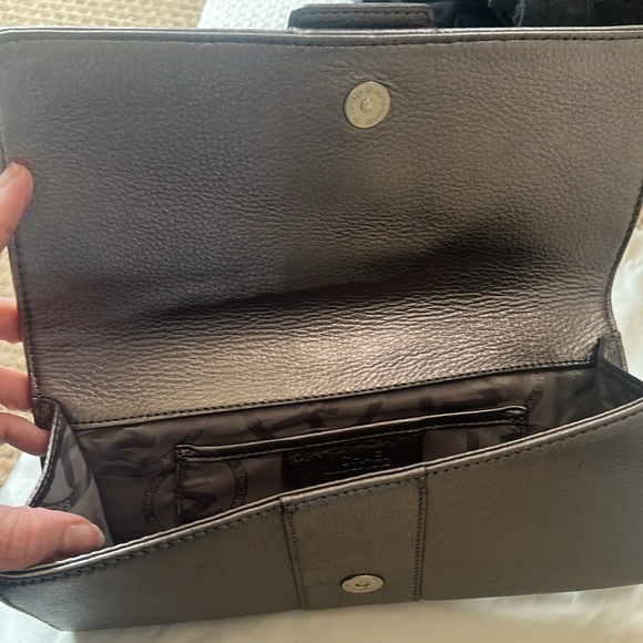 Michael Kors Metallic clutch - Picture 4 of 4